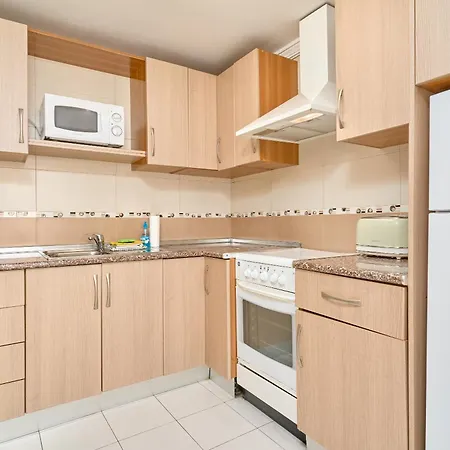 Large One Bed Apartment Nerja
