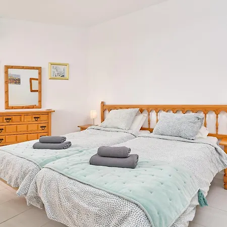 Large One Bed شقة